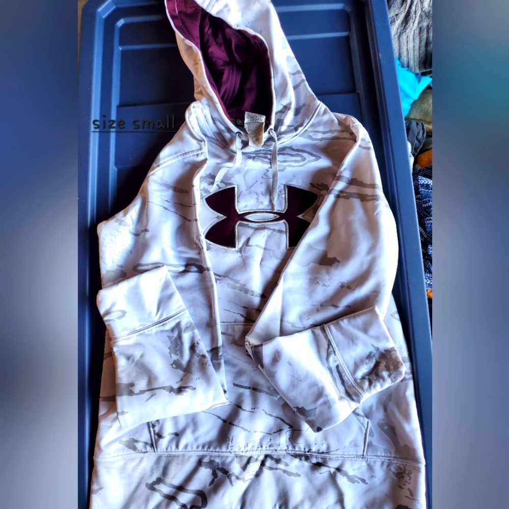 Underarmour Hoodie